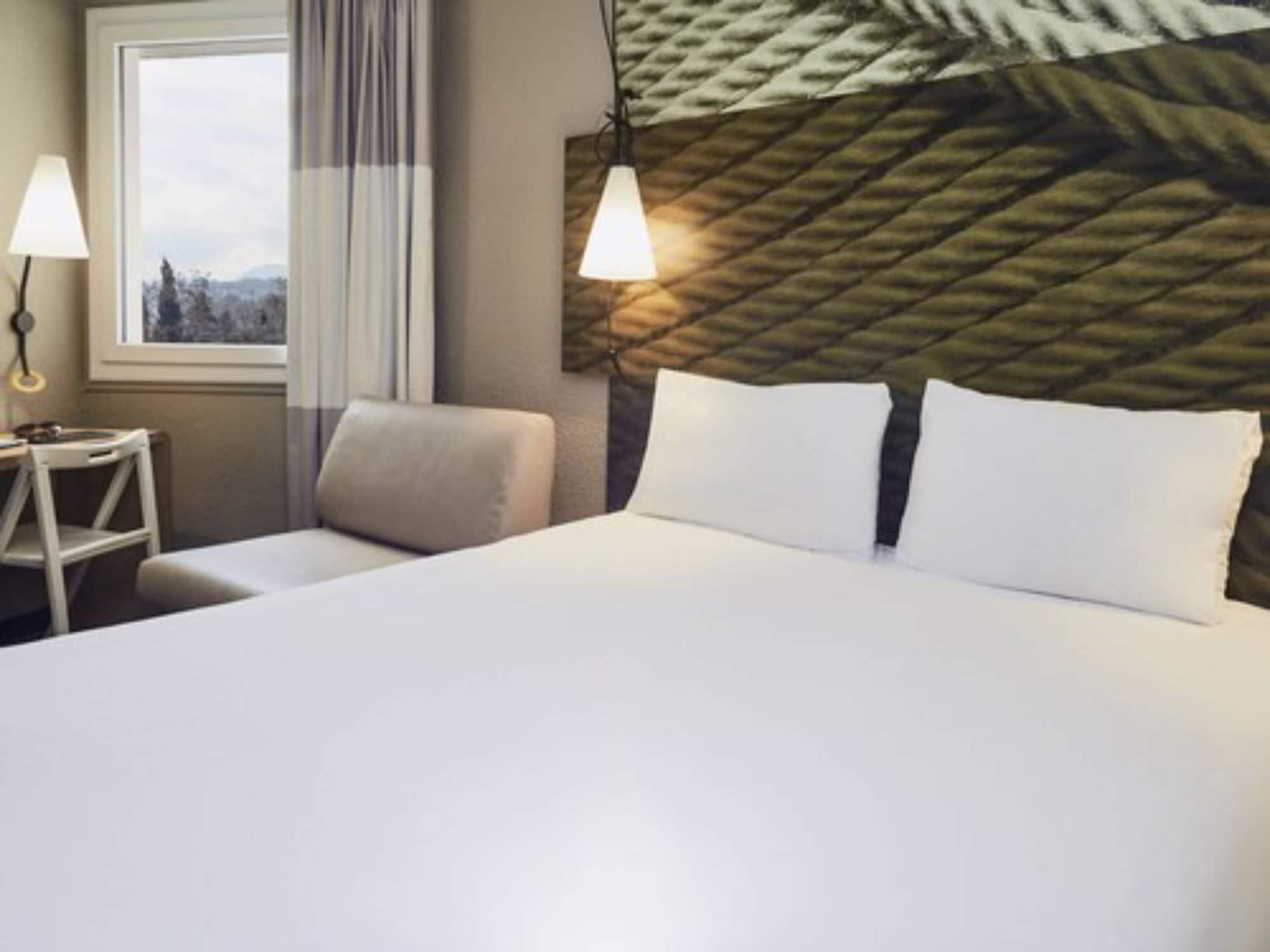 Ibis Toulon La Seyne Sur Mer Exterior foto