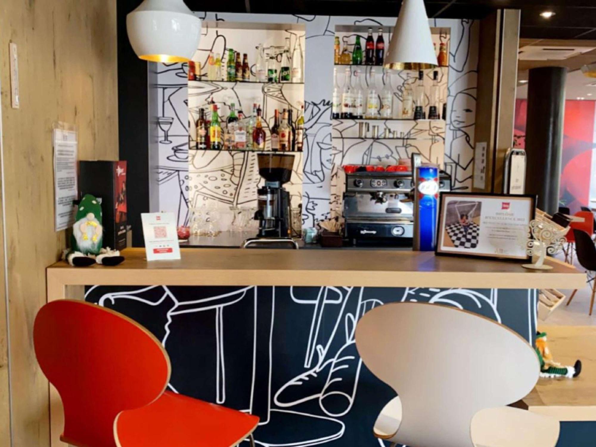 Ibis Toulon La Seyne Sur Mer Exterior foto