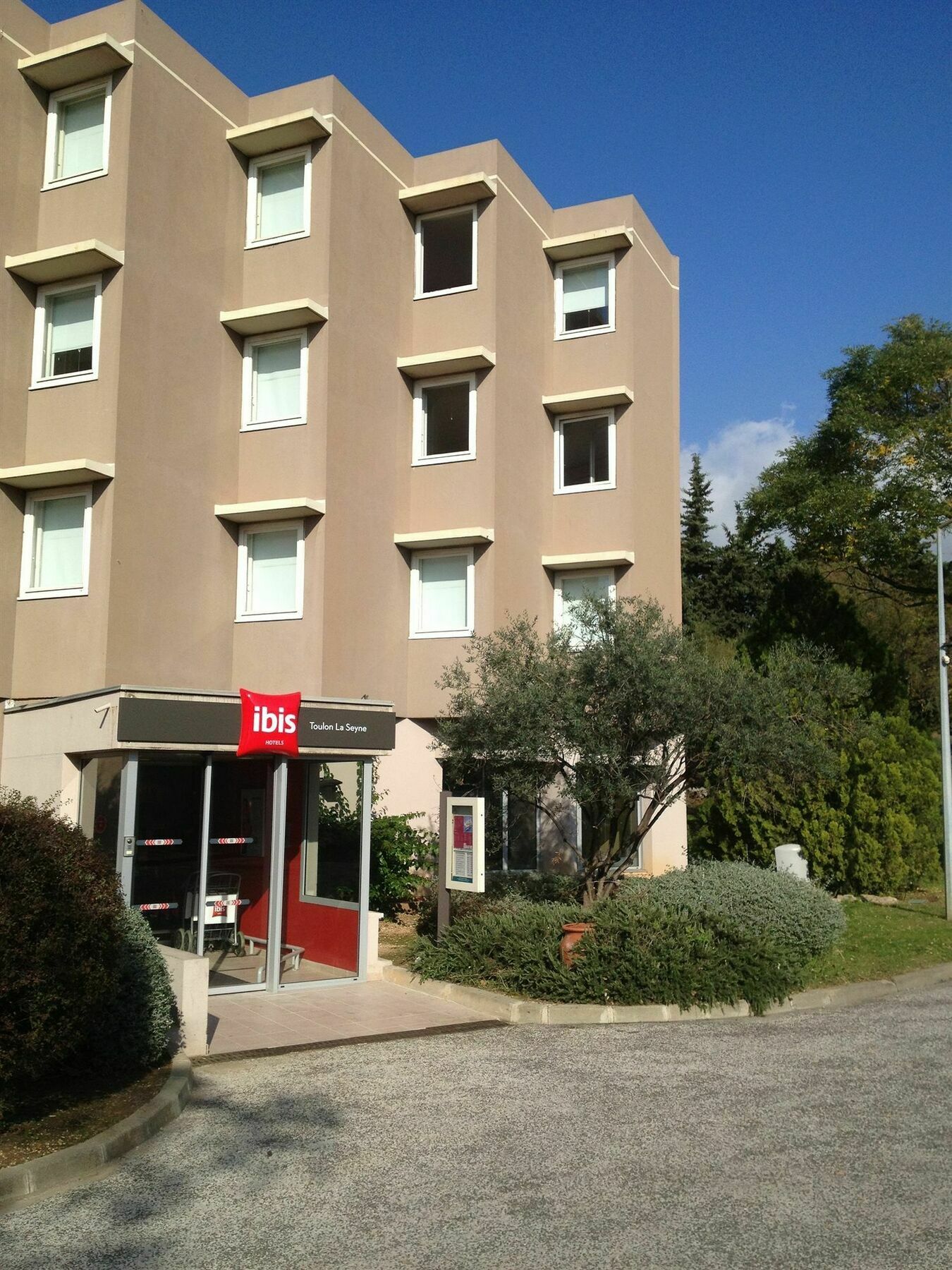 Ibis Toulon La Seyne Sur Mer Exterior foto