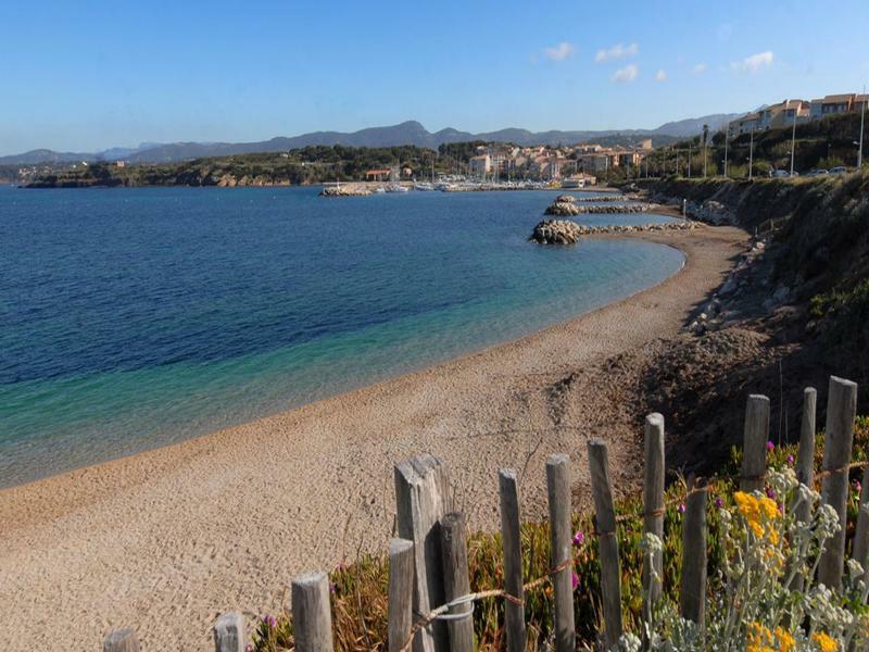 Ibis Toulon La Seyne Sur Mer Exterior foto
